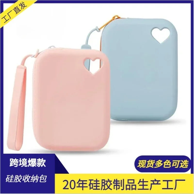 Silicone Dog Treat Pouch Portable Snack Pack For Training